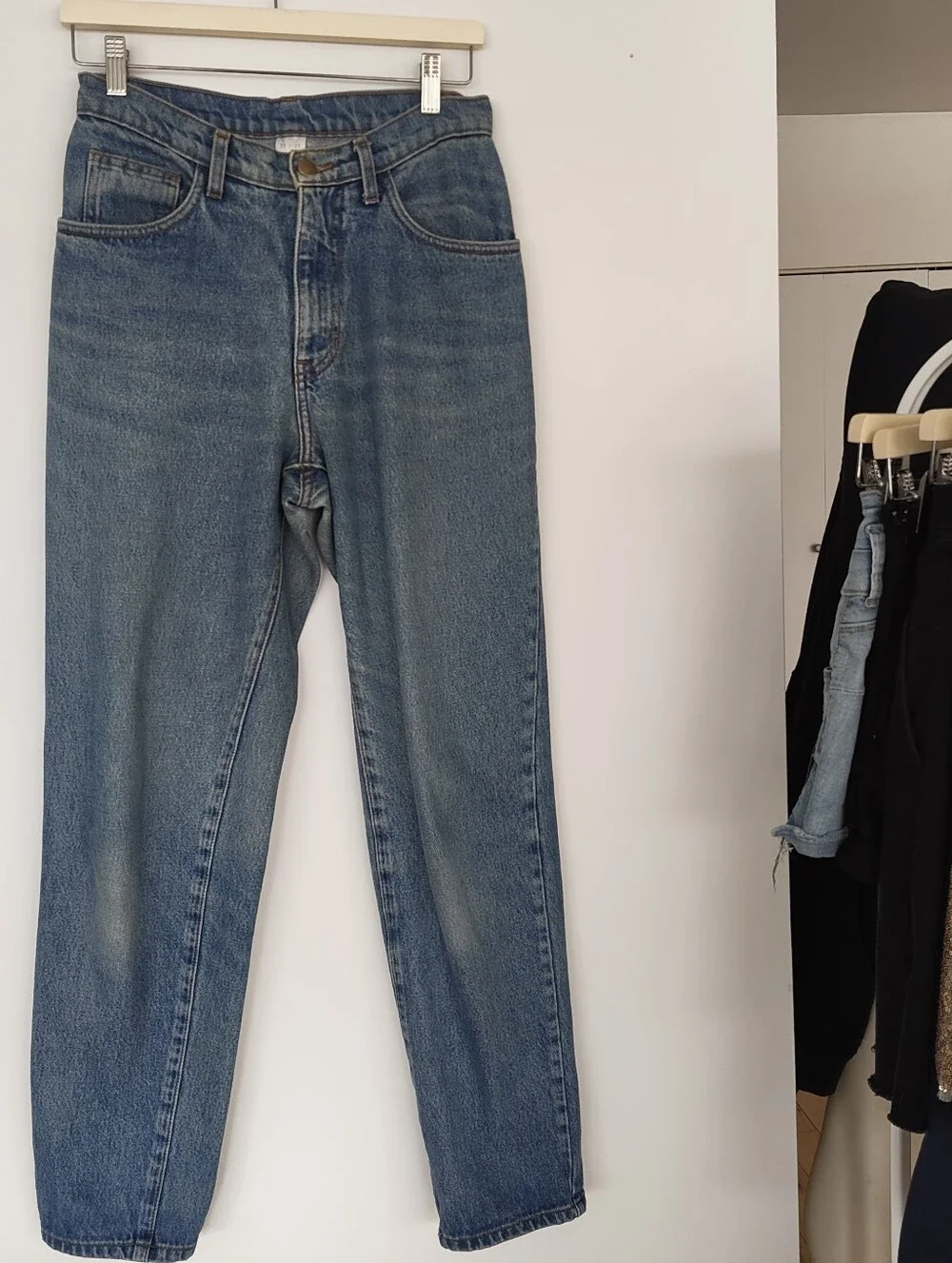 Vintage Mom Jeans - Picture 6 of 7